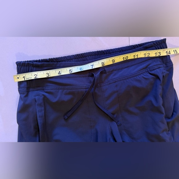 Athleta Featherweight Jogger Travel Sport Pants Black Full Lining Gray 4 - Picture 10 of 16
